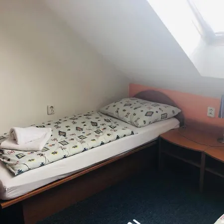 Kamenec בית הארחה Zakamenne