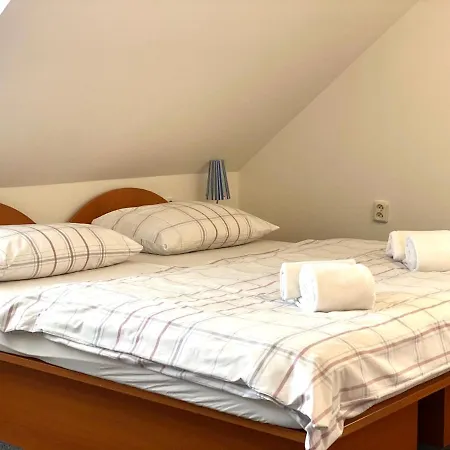 בית הארחה Kamenec Zakamenne