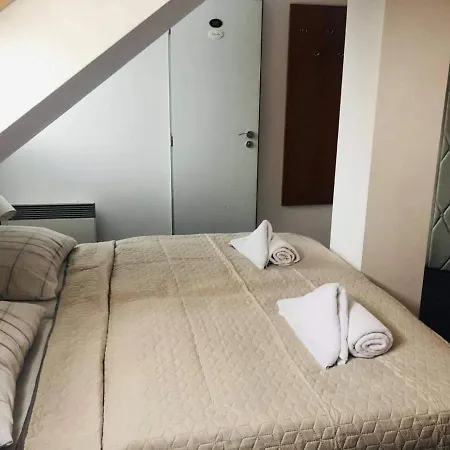 בית הארחה Kamenec Zakamenne